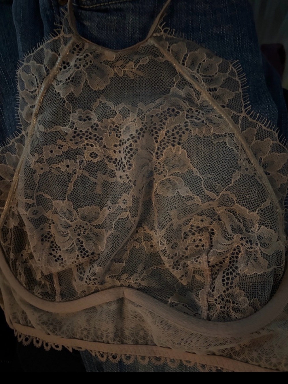 Victoria's Secret very sexy Beige Lace Bralette 34b